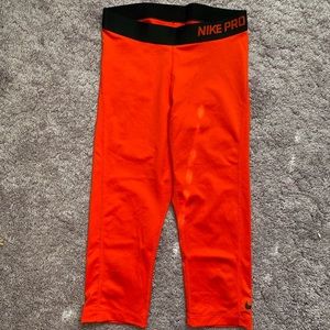 Nike Crop Leggings